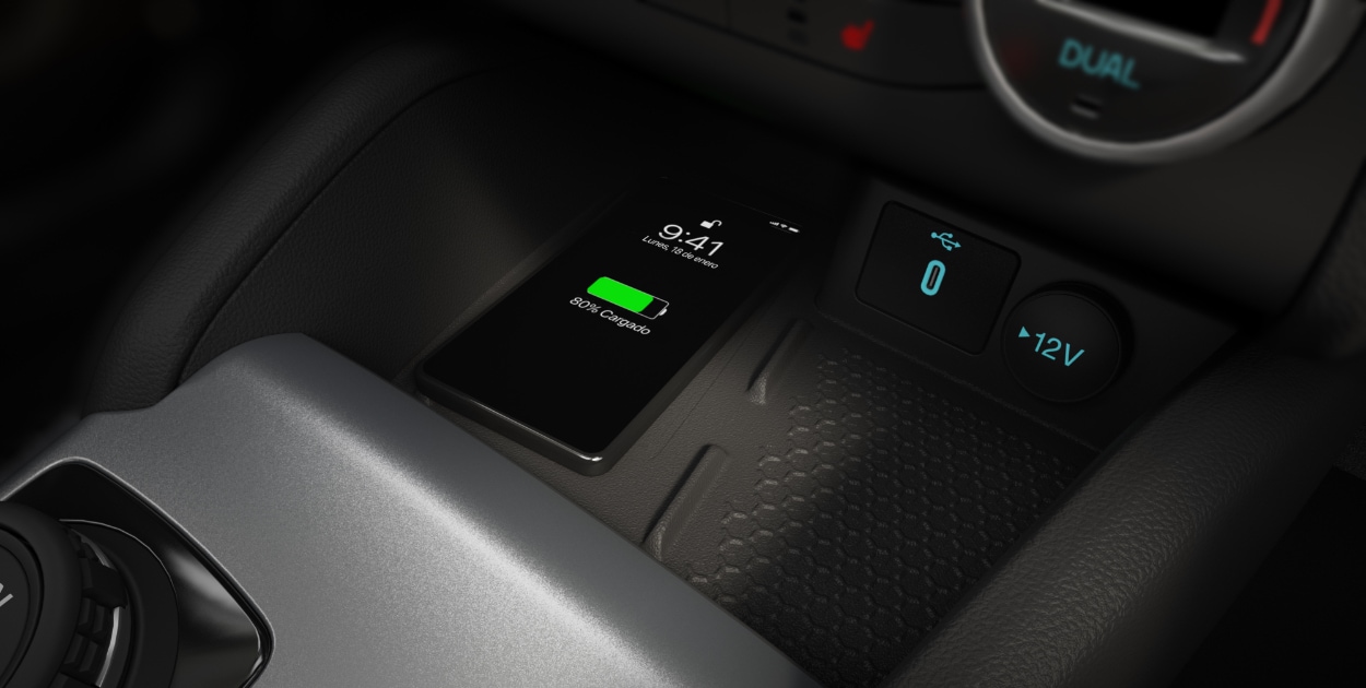 Cargá tu smartphone dentro de Ford Bronco Sport