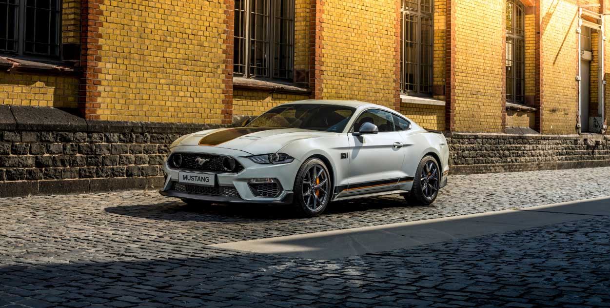 Exterior 3/4 Ford Mustang Mach 1