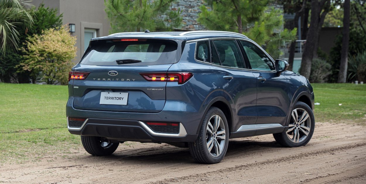 Territory SUV Ford en la ruta