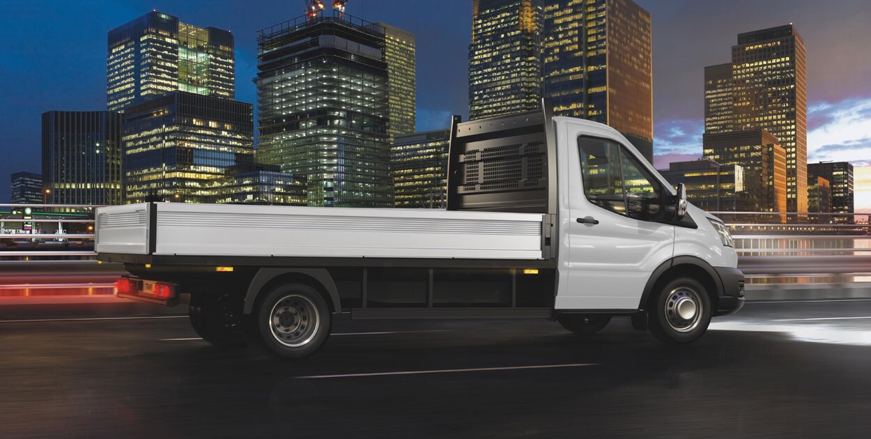Ford Transit Chasis, Faros posteriores - Compartí la imagen, Descargá la imagen.