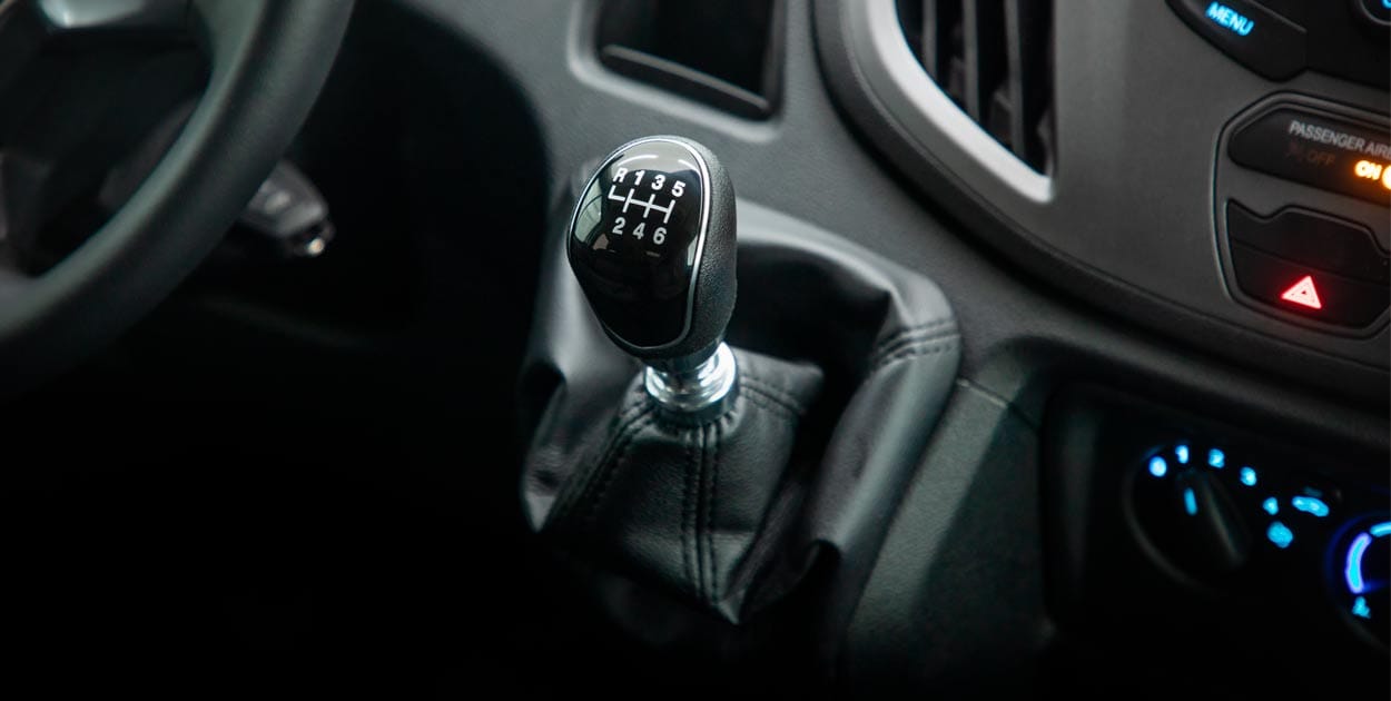 Ford Transit Chasis, Transmisión manual de 6 velocidades - Compartí la imagen, Descargá la imagen.