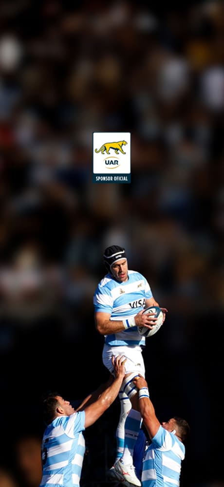 Matías Alemanno baja una pelota del line. Ford, sponsor oficial de Los Pumas.