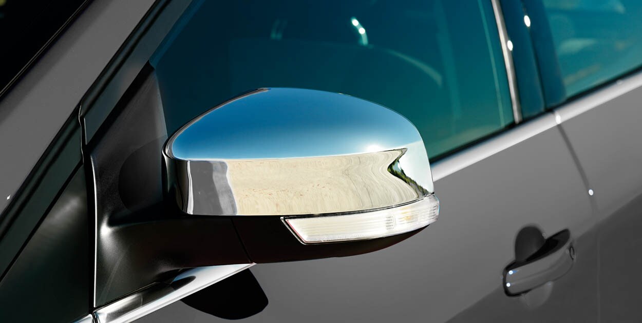 Carcasa de espejos cromados