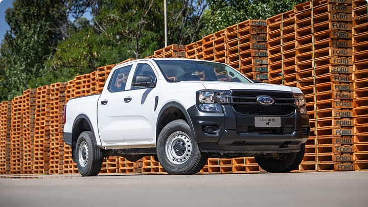 Ford Ranger LTD+ color azul