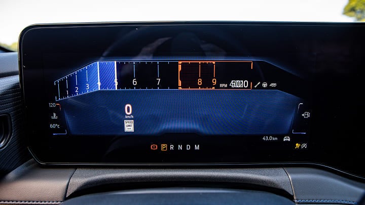 Mustang Dark Horse con panel de instrumentos configurable