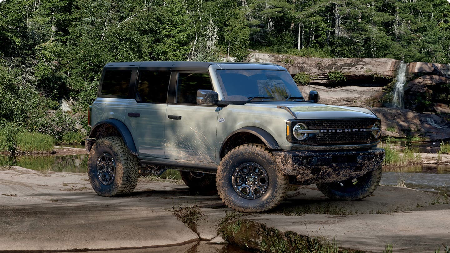 Ford Bronco Badlands en la naturaleza