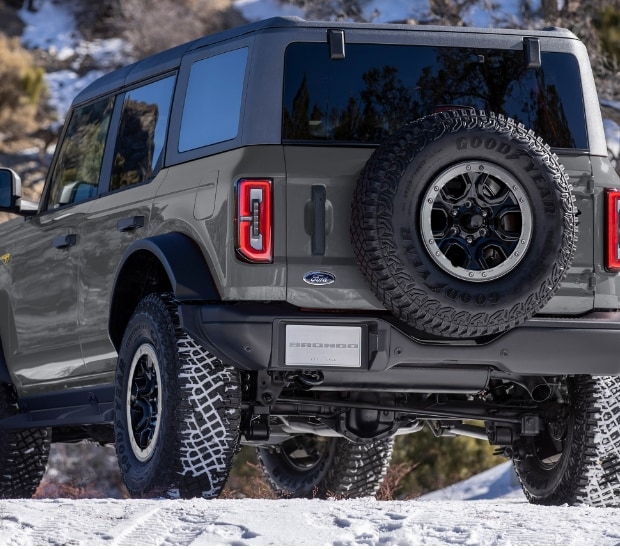 Ford Bronco Wildtrak en la nieve