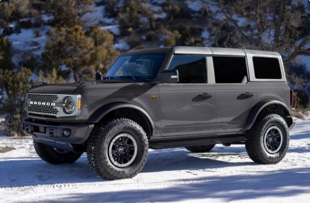 Perfil de la nueva Bronco Wildtrak en la nieve