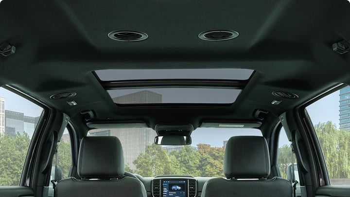 Techo panorámico corredizo de la Ford Everest