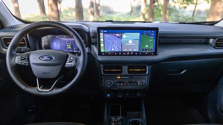 Interior renovado de la Ford Maverick
