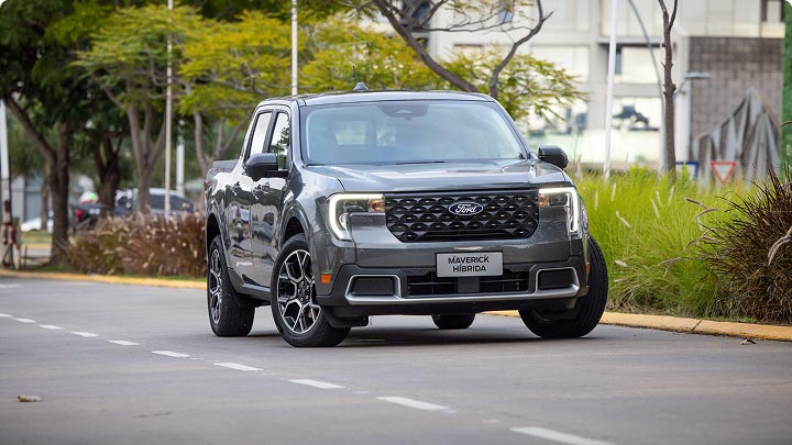 Maverick Lariat híbrida con dos motores: naftero e híbrido