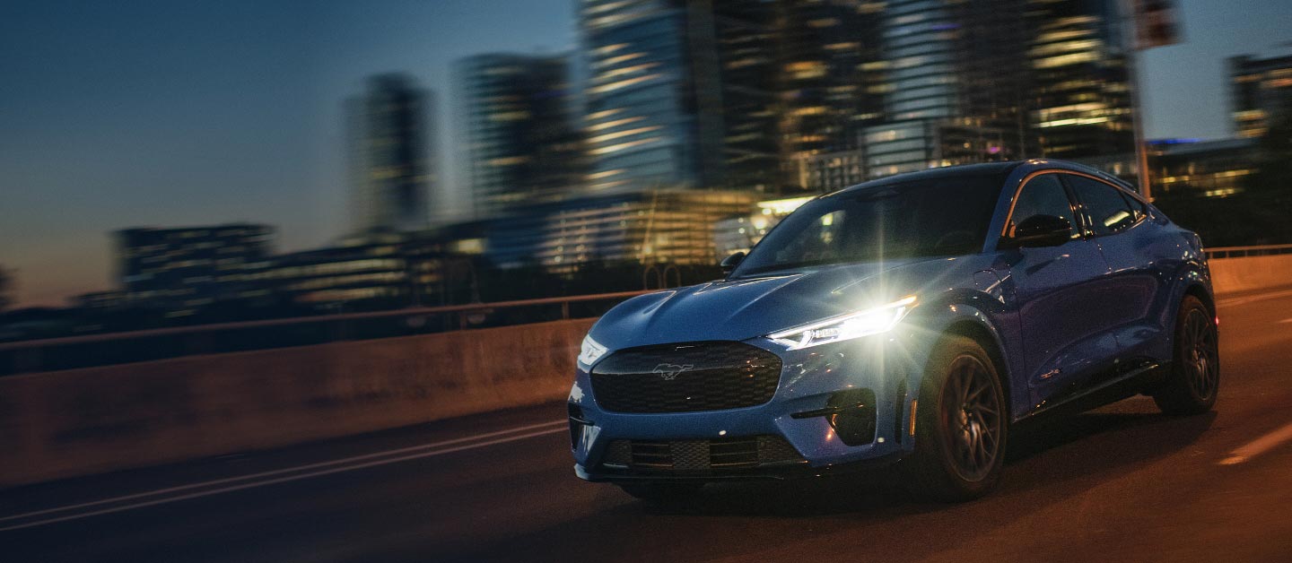 Nuevo Ford Mustang Mach-E azul