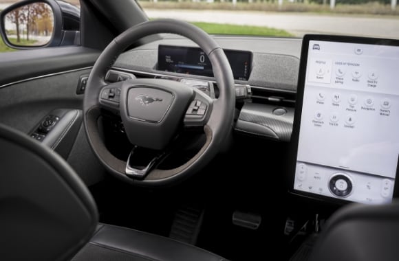 Pantalla tactil Ford Mustang Mach-E