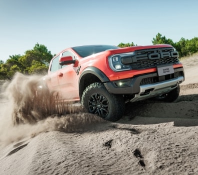 Explorá la galería - Ford Ranger Raptor color Azul Performance parte frontal.