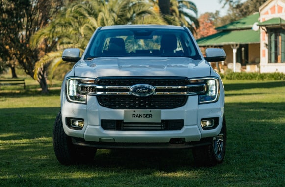 Frente exterior de Nueva Ranger XLT 4x4