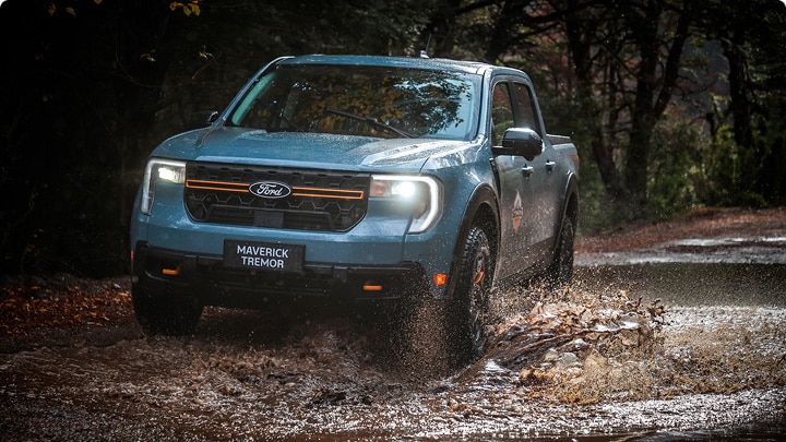 Ford Maverick Tremor en color azul