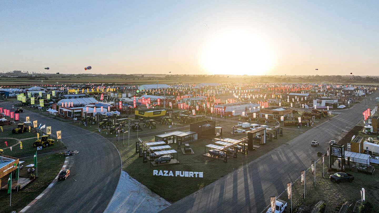 Foto aerea del stand de Ford en Expoagro