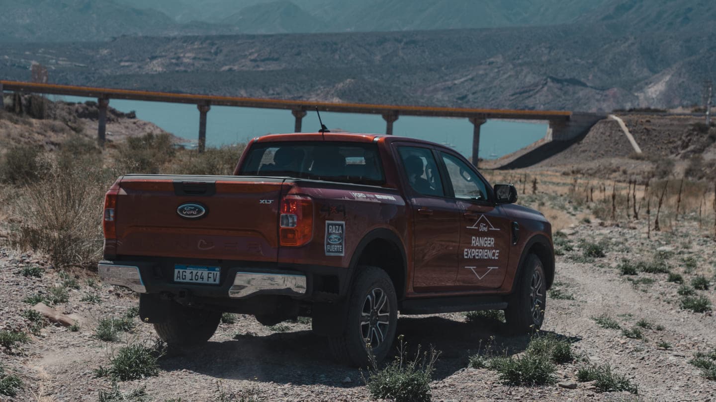 Ranger Raza Fuerte roja en la Ranger Experience