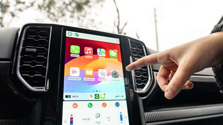 Pantalla con control inalámbrico