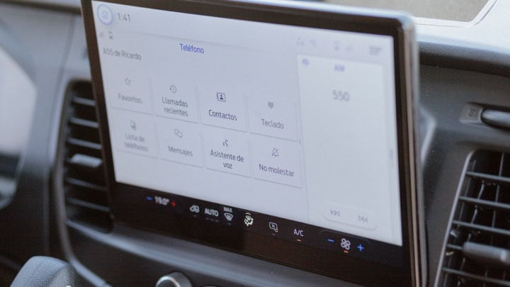 Pantalla de 12 pulgadas con SYNC 4 de la Transit Chasis