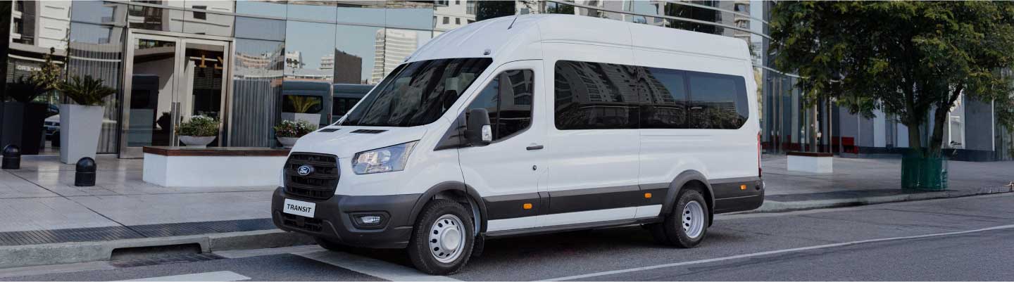 Transit Minibus equipada para tu seguridad