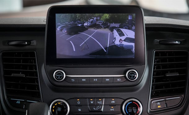 Probá la suspensión McPherson de Ford Transit Minibus