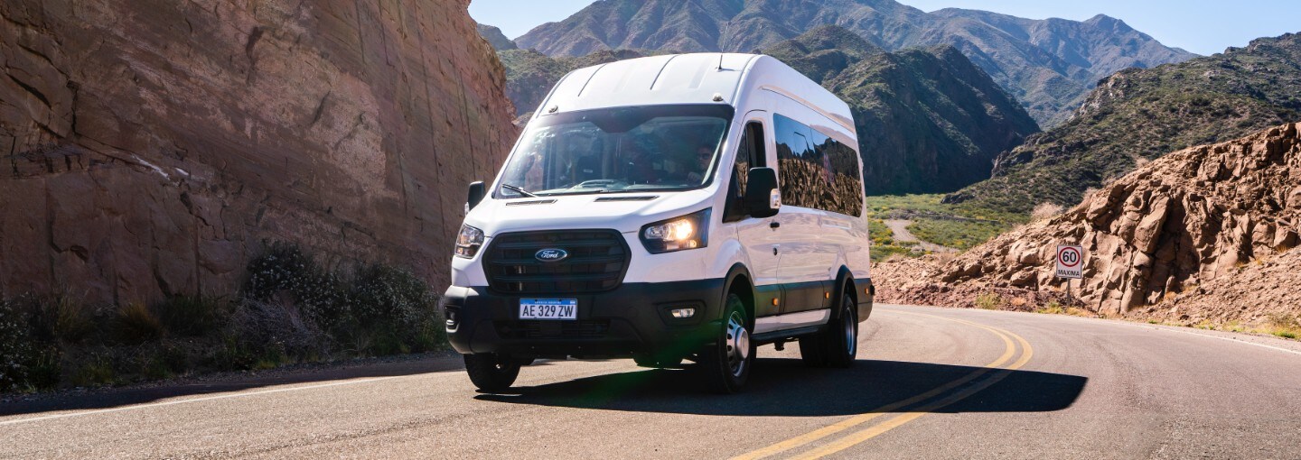 Conquistá cualquier pendiente con Ford Transit Minibus