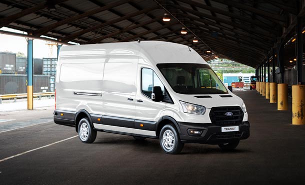 Tomá las curvas con confianza con Ford Transit Van